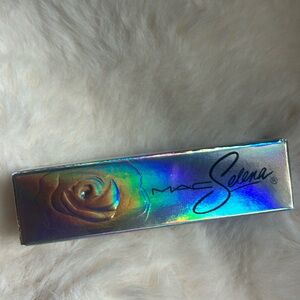 MAC SELENA La Reina NEW Lipstick